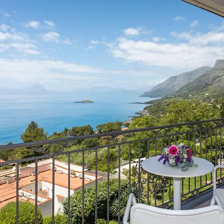 Martino Hotel