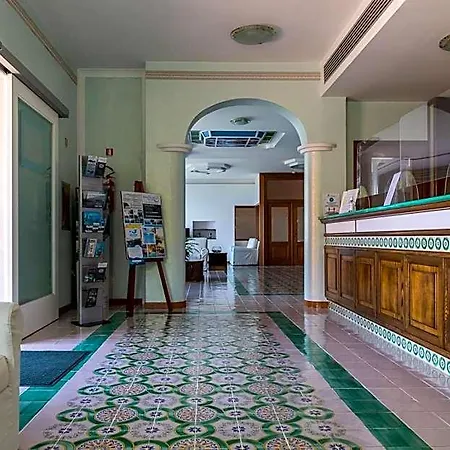 Martino Hotel