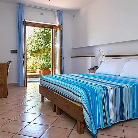 Martino Hotel